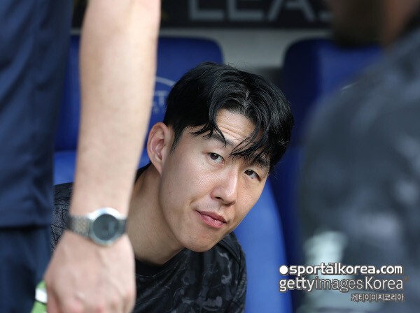 '韓 축구 대형 악재' 손흥민, 레딩전 부진 후 방출 통보…프랑크는 "구단이 결정 내릴 것"