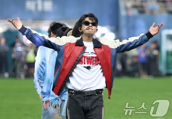 임영웅이 또 한 번 축구장에 뜬다…20일 대전 vs 대구 시축→하프타임 공연까지