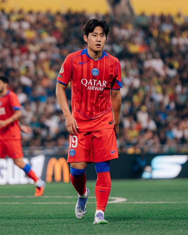 [리그 1 11R] '왼발의 마법사' 이강인! PSG 100번째 출전→'결승골 주역' 맹활약...PSG, 리옹전 3-2 신승