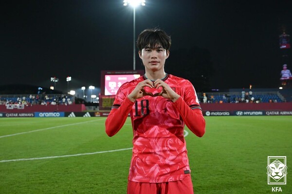U-17 백기태호, 무패로 월드컵 32강 진출…'쐐기골' 이용현, "어머니 생신에 득점해 기분 좋다"