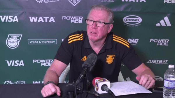 "품위 없고 저속해"...대표팀 감독직 '돌연 사퇴'→비판 목소리↑ "진정성 느껴지지 않아, 책임 회피로 느껴져"