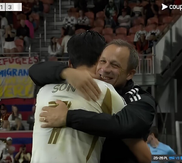 첫 인상은 최악이었지만...'쏘니 정말 고마워!' 체룬돌로 감독, 졌지만 박수 속 퇴장 "정말 자랑스러운 것 많다"