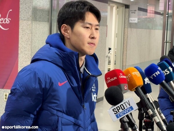 '이례적 극찬'…이유 없이 "끔찍한(horrible) LEE!" 외치던 프랑스 해설가, 이강인 향해 PSG 에이스 인정 "최근 눈에 띄는 성장세"