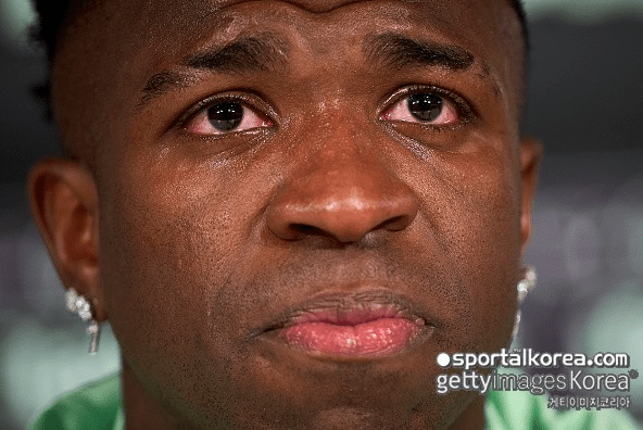 "호날두급 연봉 510억 달라!" 비니시우스, 또 사고쳤다…앞에서는 사과·뒤에서는 호박씨? "알론소와 계속 이러면 재계약 안 해"