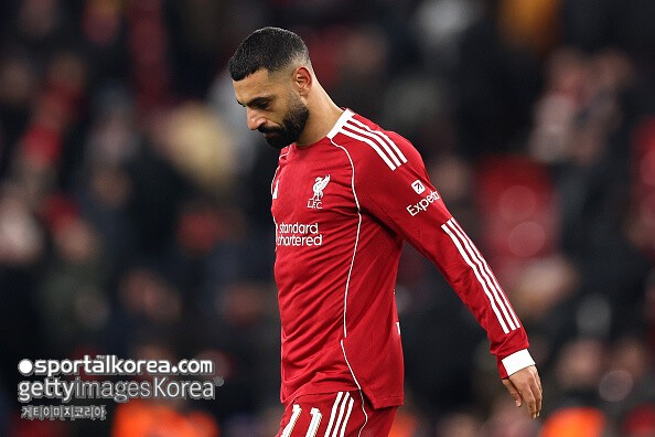 비판 또 비판! "살라, 수치스러워. 즉시 교체 결정 무방"..."계속 쓰다 경질당할래?" 리버풀, 70년 만의 최악 성적에 긴장감 고조