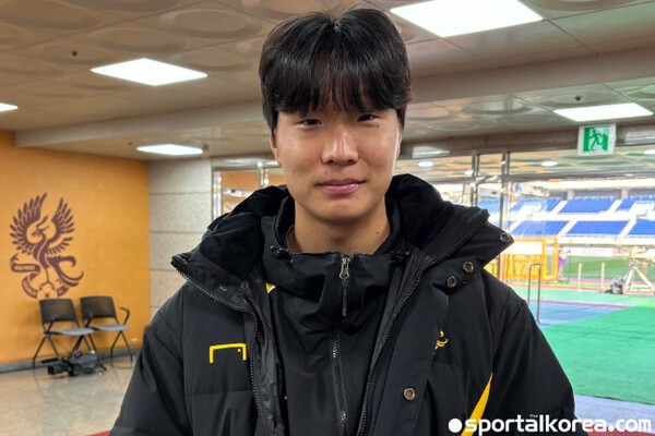 [현장핫피플] 초유의 코리아컵 DF 득점왕 탄생?...깜짝 '수트라이커' 변신 광주FC, 조성권, "오직 우승만 생각하고 있습니다"