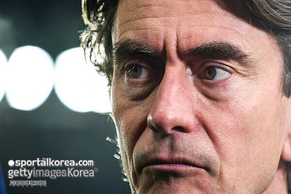 무려 194,400,000,000원 토트넘, 제정신? 12위 '추락·홈 승률 최악' 프랑크 감독에게 파격 지원 보장