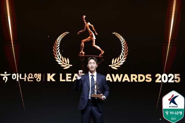 [현장핫피플] 양민혁 잇는 '특급 유망주' 탄생…'영플레이어' 이승원 "목표는 유럽 진출, 강원서 잘해야"