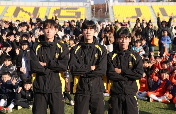[오피셜] 광주FC, 금호고 핵심 3인방 전격 콜업...공배현, 김용혁, 정규민 프로 무대 누빈다