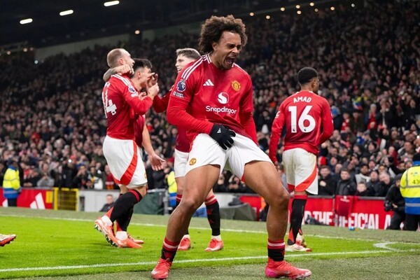 "만족 신호" 맨유, 부활 조짐 보인 '뚱보 공격수' 결국 잔류?…"비중 점점 높아질 것"