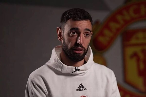 "주급 16억도 뿌리쳤는데…" 맨유, 충격 배신! 암흑기 지탱한 캡틴 브루노 내친다 "영입 자금 위해 매각"