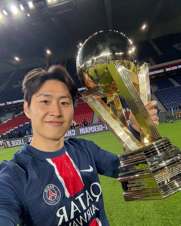 사무국 '오피셜' 공식인정! "이강인, '아시아 최고 선수'"...어시스트 작렬 경기 '집중 조명'→"LEE에게 어울리는 화려한 최종전"