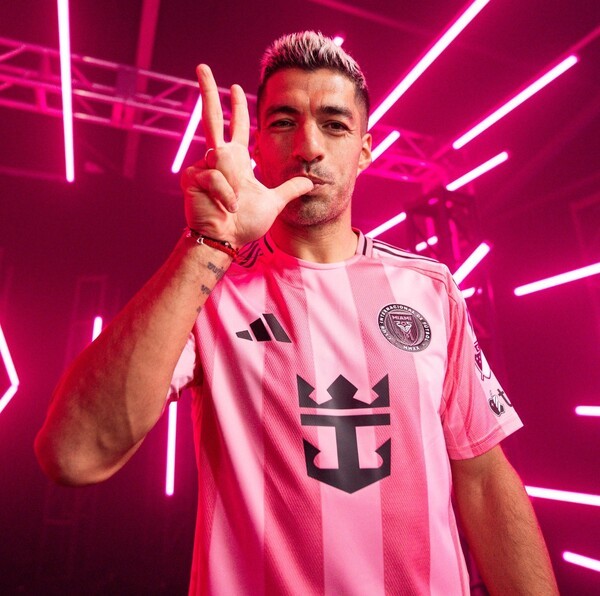 [오피셜] 손흥민, 개막전 조심! 코치 향해 '침 퉤'...'핵이빨' 수아레스, 인터 마이애미와 1년 재계약 → LAFC전 출전 유력