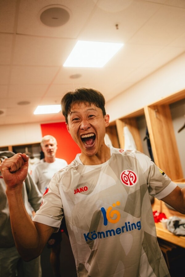 韓 대표팀 에이스, 120년 史 최초 기록 터트렸다!...이재성, 1도움, 1PK 유도, 마인츠 '유럽대항전 16강행'