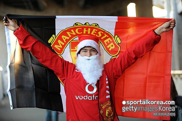 뭐지 산타인가? 맨유에 무려 "순수한" 7300억 스폰서십 제안 "소유권 욕심 없다, 구단을 다시 한번 위대하게!"