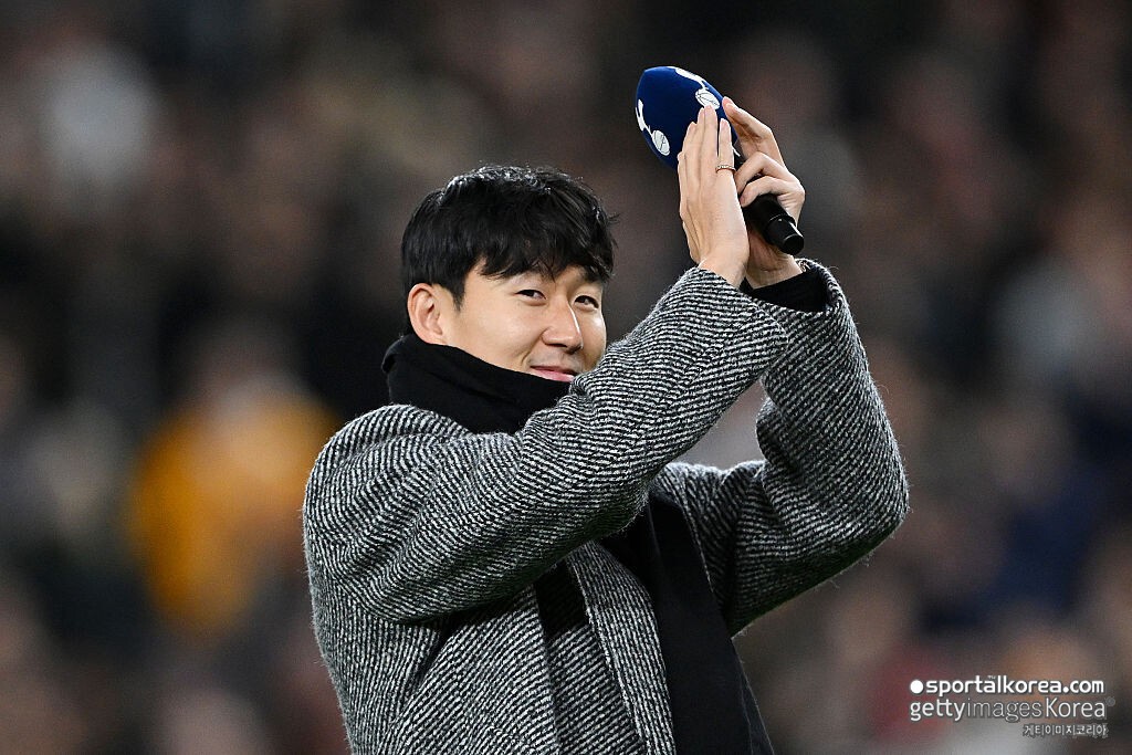 9758억 기대했는데 '손흥민 공백→ 1,170억 손실' 발등에 불 떨어진 토트넘, 결국 눈높이 낮췄다... 연 331억 명명권 매각 추진