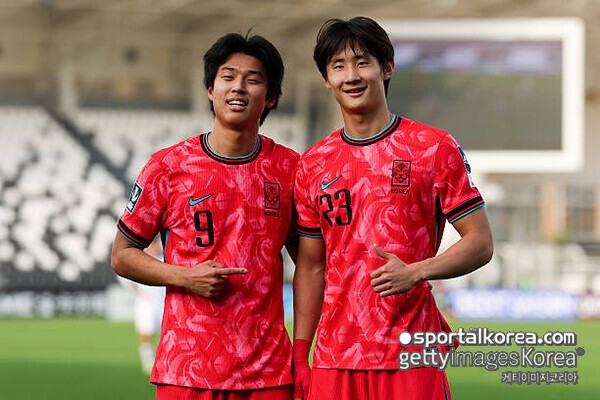 [U-23 아시안컵] 일본 나와! 대한민국, 백가온 환상골·신민하 헤딩골로 호주에 2-1 신승...결승 문턱서 '숙명의 한일전' 성사