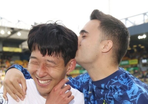 아뿔싸! 손흥민과 맞대결 앞두고 돌발 변수… 토트넘 출신 레길론, 개막전 '빅매치' 물거품 위기→ 데뷔전 10분 만에 무릎 부상 OUT