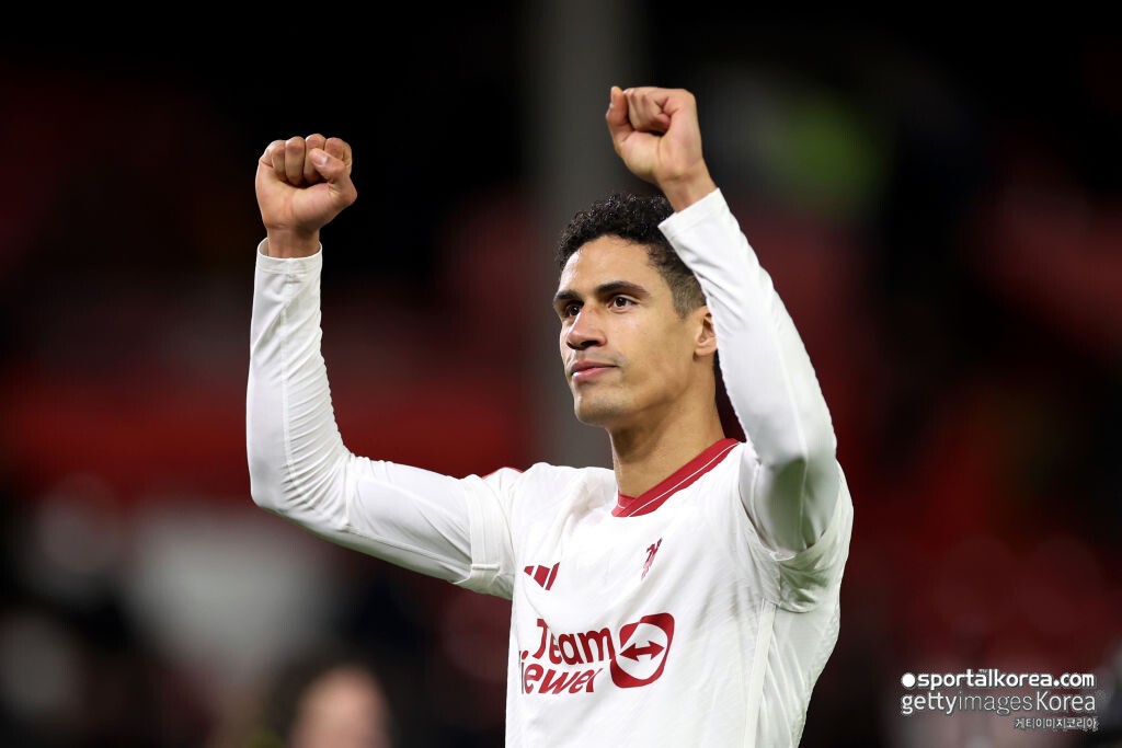 UCL 우승보다 카라바오컵 우승이 더 좋았어! 前 맨유 DF 라파엘 바란, "당연한 우승 떠나 새로운 도전 필요했다"