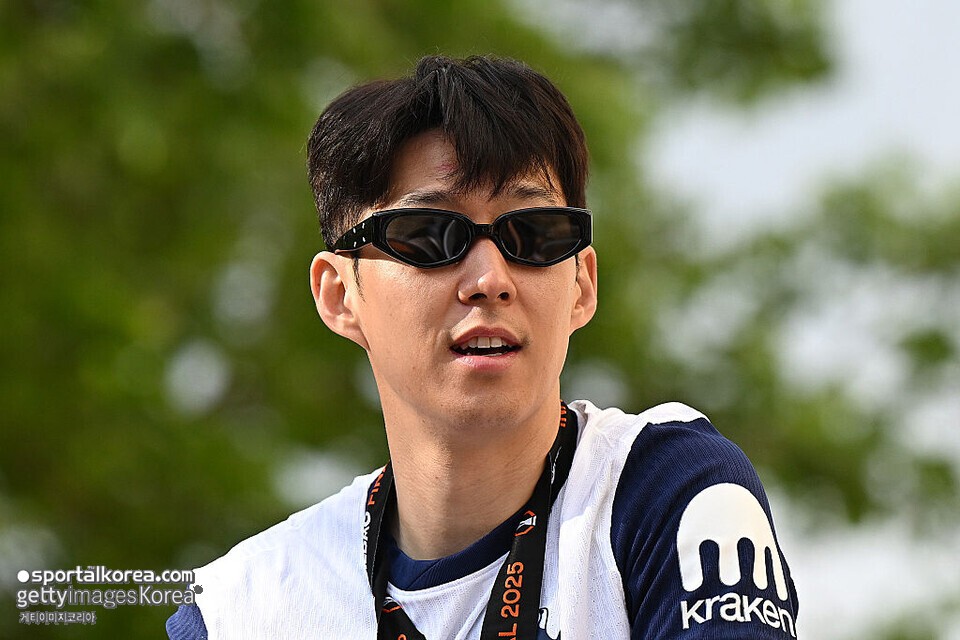 손흥민 '올해의 탈출상' 확정! "토트넘, 강등 싸움 맞다" 맨유 레전드도 우려…2부리그행 현실로? "로메로 행동 전혀 도움 안 돼"