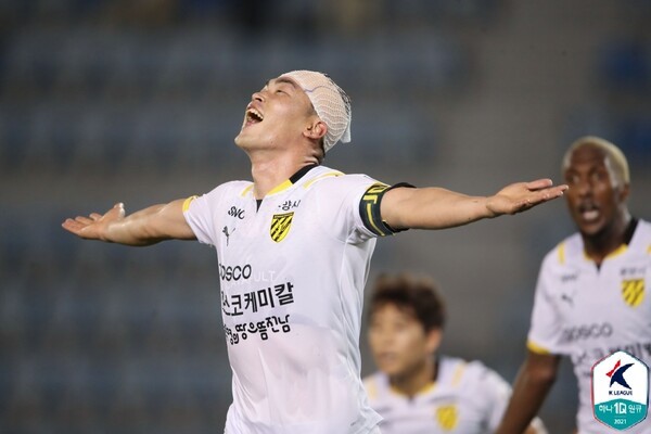 [오피셜] '컴백!' 마침내 프렌차이즈 스타가 돌아왔다...'광양 루니' 이종호, 전남드래곤즈와 코치 계약 체결