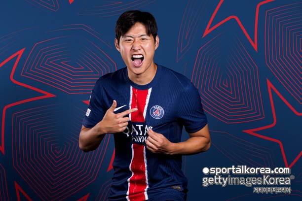 韓 축구 희소식 '부상 복귀 후 3G 소화' 이강인, UCL 선발 가능성 높다!→ 발롱도르 위너 "훈련 중 불편함 호소, 의료진과 대화 나눠"