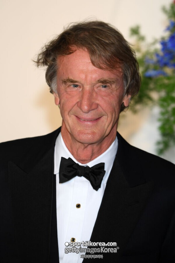 팀 잘돌아가니 구단주가 문제네! 맨유 "영국 식민지화" 발언 후폭풍…"분노한 팬들 항의 메일 쇄도→스폰서십까지 흔들린다"