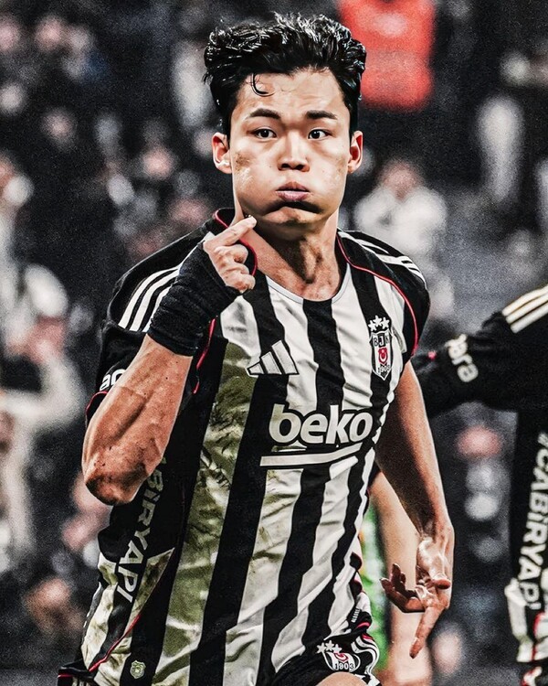 '韓 대형 공격수' 탄생 예감! 400G 레전드도 감탄한 오현규...1골 1도움 활약에 "얼마 안됐는데, 벌써 큰 영향 미쳐"