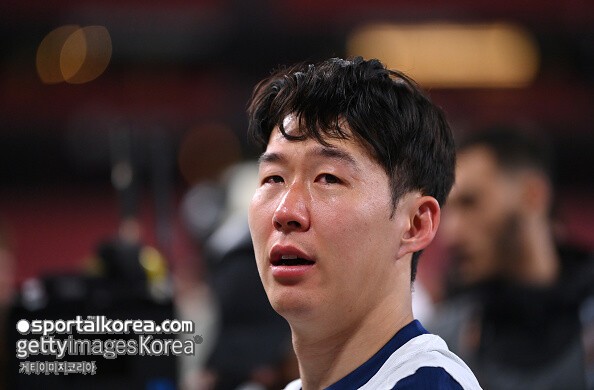 "도전하면 똥 된다"...손흥민, '신의 한 수 적중!' 토트넘, UCL 2-5 참패에 팀 정신까지 '희화화'→前 첼시 출신 진행자, "PL서 웃음거리, 유럽서도 조롱"