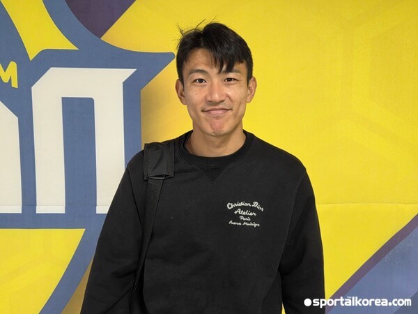 "작년보다 더 높이 올라가고파"…아산서 2번째 시즌 맞이한 한교원의 각오 "선발이든 교체든 팀에 도움 돼야"