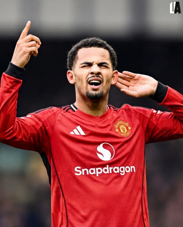 맨유 초대박! "올드 트래퍼드가 꿈의 행선지" 양발잡이 6골 3도움 공격수, 이적에 청신호 "구단도 검토 중"