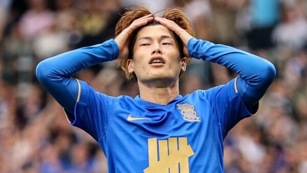 [오피셜] "끝내 어깨 수술, 시즌 아웃" 일본 축구 어쩌나...월드컵 앞두고 85골 폭격기 몰락→'31G 3골 충격부진'+ "프리시즌에나 복귀 예상"