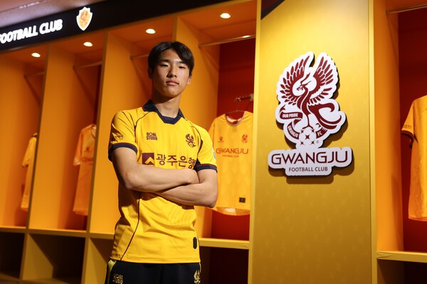 [K리그 핫피플] '만 16세 8개월 21일' 광주FC MF 박성현, K리그12 포함 최연소 데뷔 기록