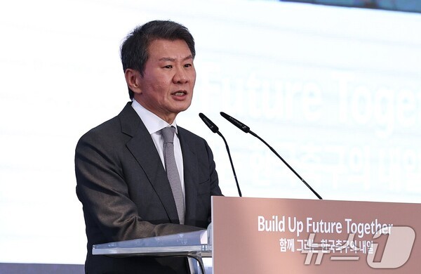 정몽규 회장 "한국 축구 도약시킬 거점" 대한축구협회, 코리아풋볼파크 개관…천안 시대 본격 출발