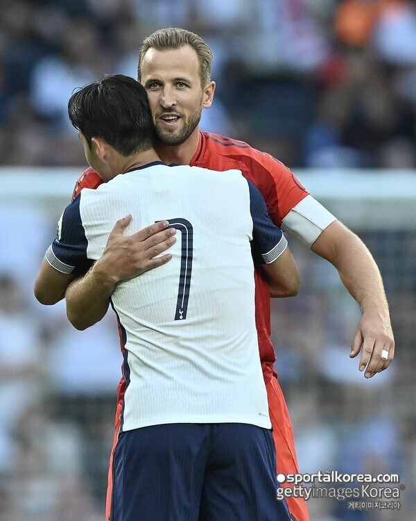 '쏘니, 나 드디어 상 받는데'...손흥민과 '무관의 아이콘' 오명 받던 케인, 탈토트넘 후 수직상승→발롱도르 유력 후보로 등극