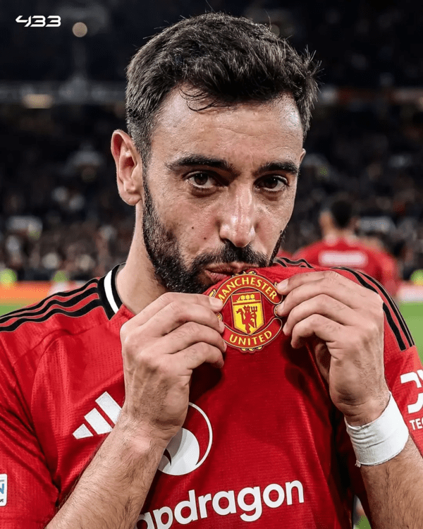 "13년간 리그 무관, 비정상" 맨유 캡틴 브루노, '계약 만료' 앞두고 구단 수뇌부 향해 일침 "우승 경쟁력 갖춘 팀 만들어달라"