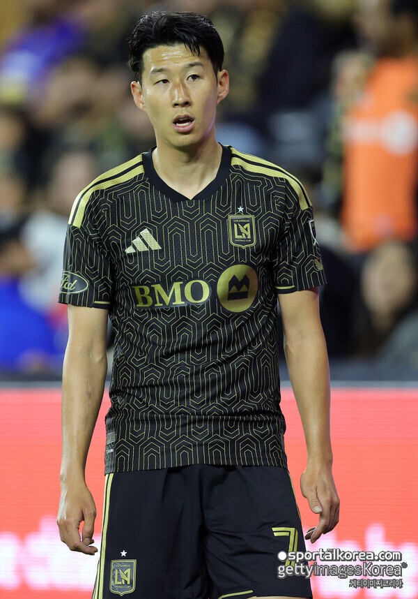 '아뿔싸!' 손흥민 이탈→1-2 충격패...LAFC, 결국 '1위 자리' 헌납 챔피언스컵 대비 '대대적 로테이션'의 대가