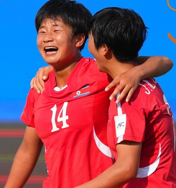 '충격 패배!' 한국 2 : 21 북한→韓, 北에 '농락' 당했다...0-5 대참사 이어 0-3 또 완패, 女 U-20 대표팀 결승 진출 좌절