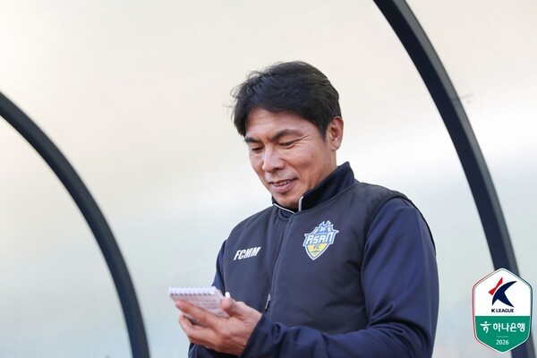 [오피셜] 충격 발표! "일신상 이유로 아쉽게 동행 마무리"...충남아산FC 임관식 감독과 결별