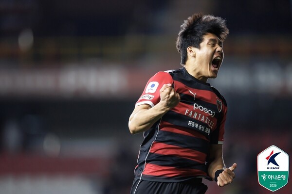 [K리그1 9R] '이호재 결승골' 포항스틸러스, 광주FC와 홈 경기 1-0 승… 2연패 탈출