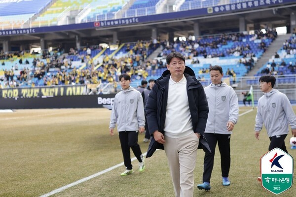 [오피셜] 파격 결단! 시즌 중 감독의 보직이 변경됐다...신임 사령탑 선임키로 한 전남 "박동혁 감독은 어드바이저로 일할 것"