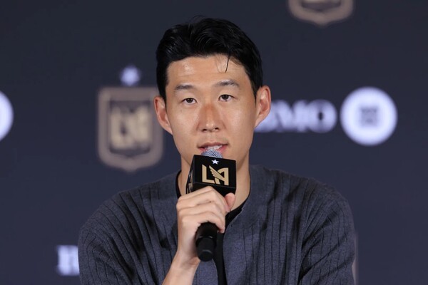 '손흥민 이름 어디에도 없었다' 충격! MVP 랭킹서 완전 외면...LAFC 동료 요리스만 언급→'0골 8도움' SON 냉정한 현실