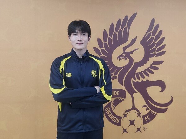 [현장목소리] 'PK 선방쇼에 빌드업까지' 광주 지킨 써드 GK 김동화, "데뷔전 아픔 준 서울 상대로 무실점 하겠다"