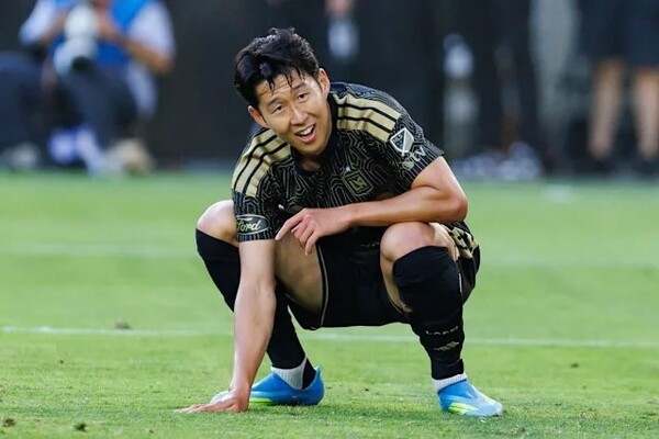 "화가 난다, 난 지는 게 정말 싫어" 손흥민 통한의 외침도 소용없었다...LAFC, 안방서 또 4실점 참사→SON 리그 9호 도움에도 1-4 완패