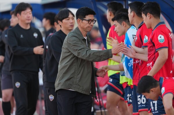 "확실히 짚고 넘어가겠다!"...재도약 예고한 김천상무 주승진 감독, "세트피스와 관련해 여러 가지 점검할 것"