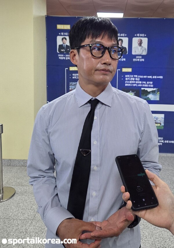 [현장목소리] "선발은 언제든 바뀔 수 있다" 이정효 감독의 '건강한 경쟁론' 수원삼성, 충남아산 잡고 선두 탈환 노린다!