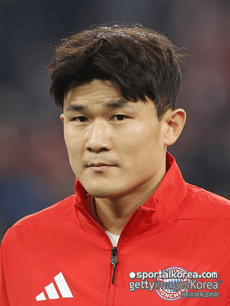 "비용 문제 때문에..." 韓 국가대표 수비수 김민재, 끝내 유벤투스 이적 불발되나? 이적시장 전문가, "실현 가능성 매우 낮다"