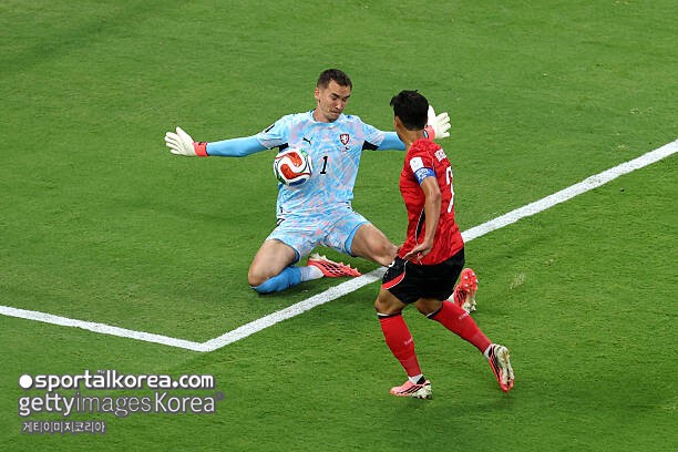 체코 GK 절망..."공이 튈 때마다 한국 선수가 먼저 도착하더라" 홍명보호 고지대 전략 적중, 체코에 악몽 안겼다!