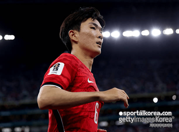 "물리적 충돌 직전까지 가"...'韓 국가대표 미드필더' 황인범, 도 넘은 남아공 선수단 행동에 일갈→英 매체도 깜짝 "축하 세리머니 다소 과했다"