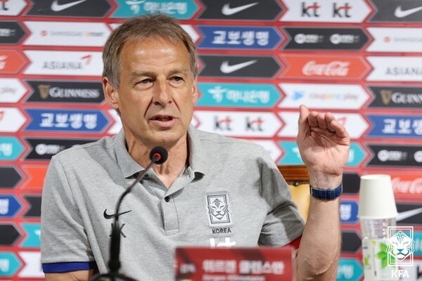 한국 이끌 땐 '해줘 축구'만 하더니…韓 역사상 '최악 사령탑' 클린스만, 전술 역량 이 정도였나 '美 축구 세밀 분석, 평가'